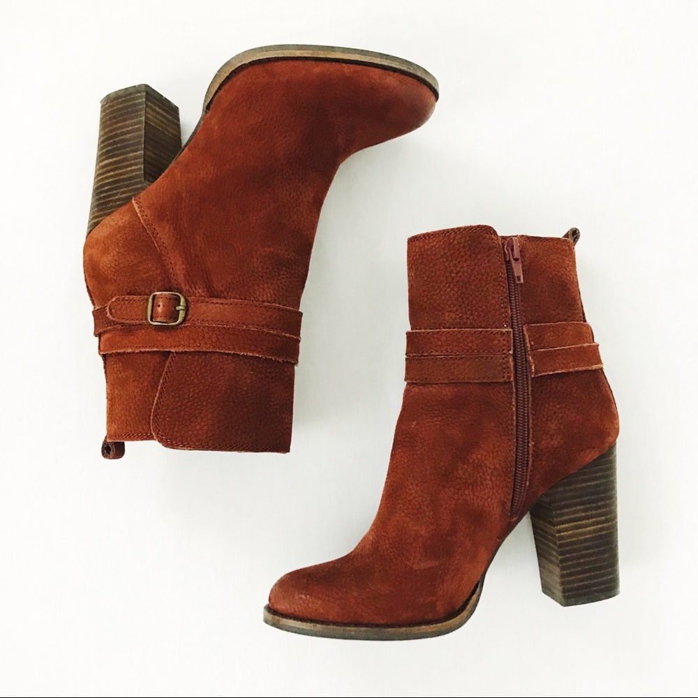Lucky Brand Latonya Belted Bootie in Russet Nubuck | Size 7.5 - Picture 9 of 13